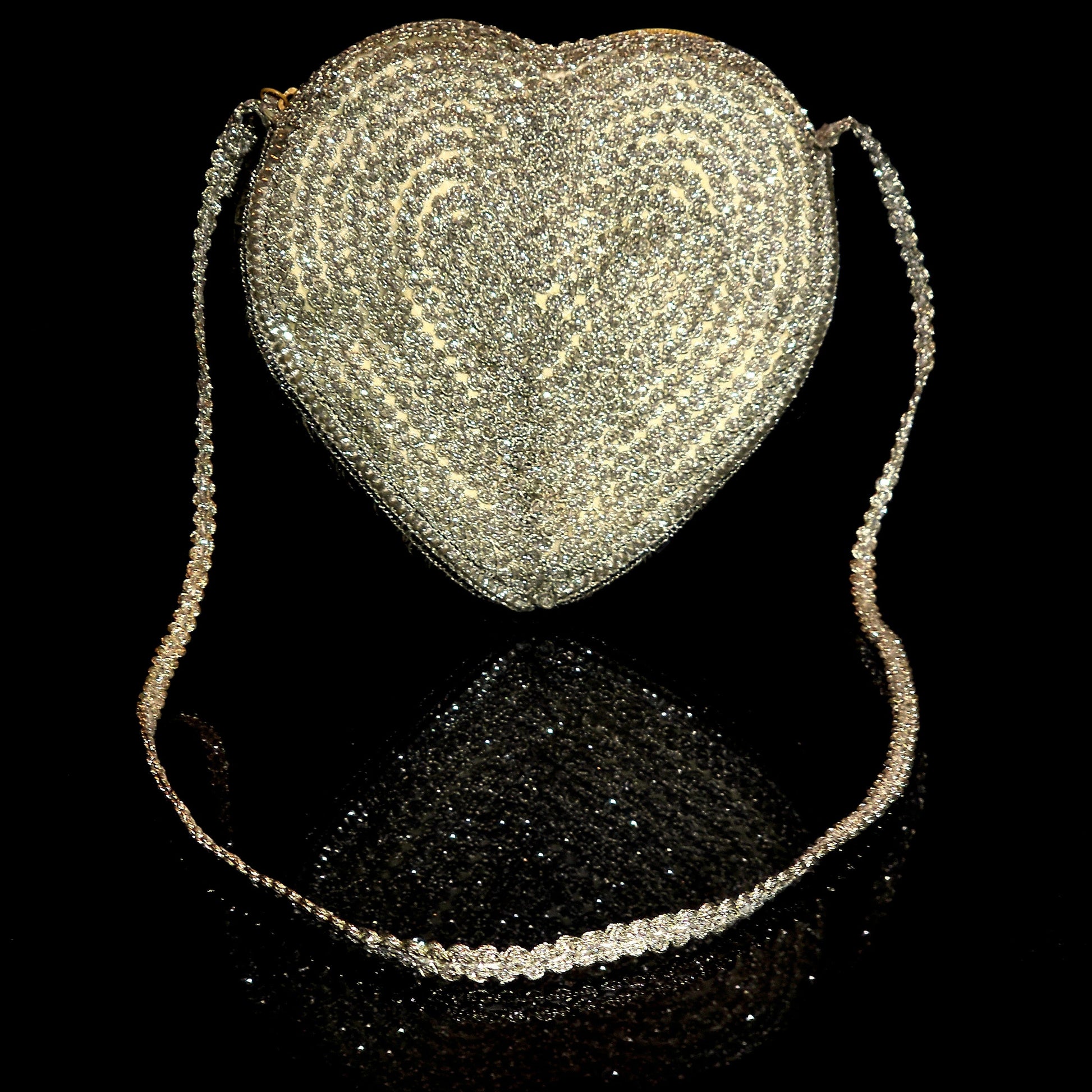 The Moonlit Heart - The Glow of Dreams & The Spark of Stars