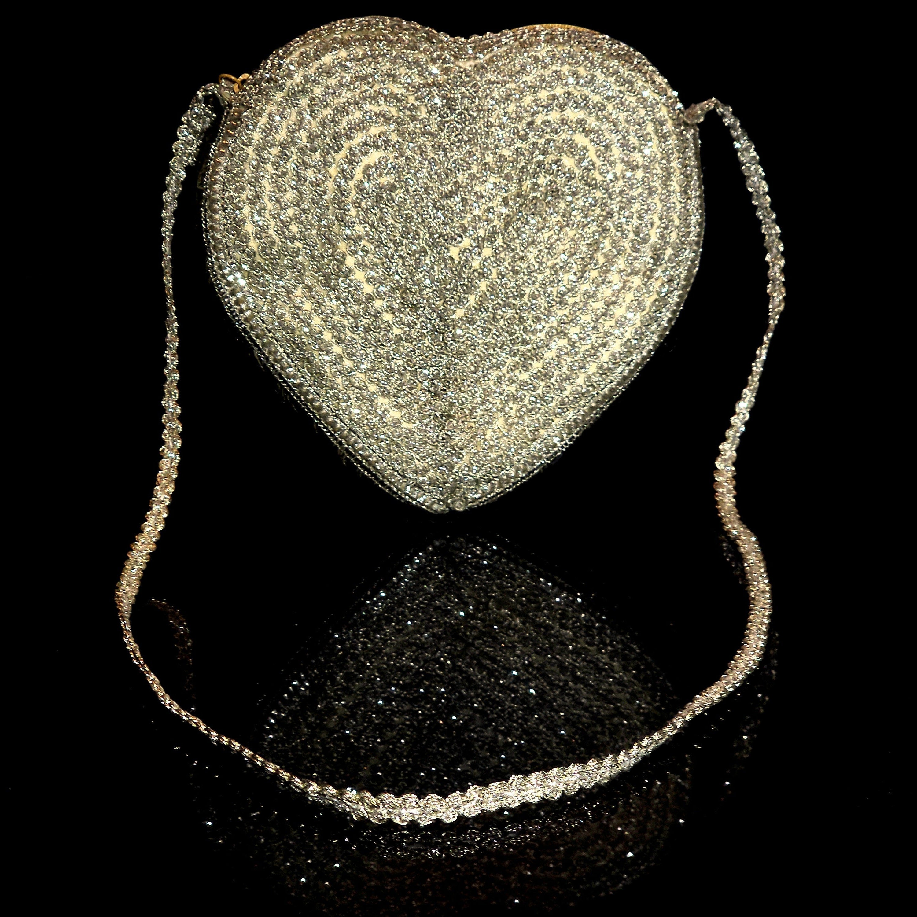 The Moonlit Heart - The Glow of Dreams & The Spark of Stars