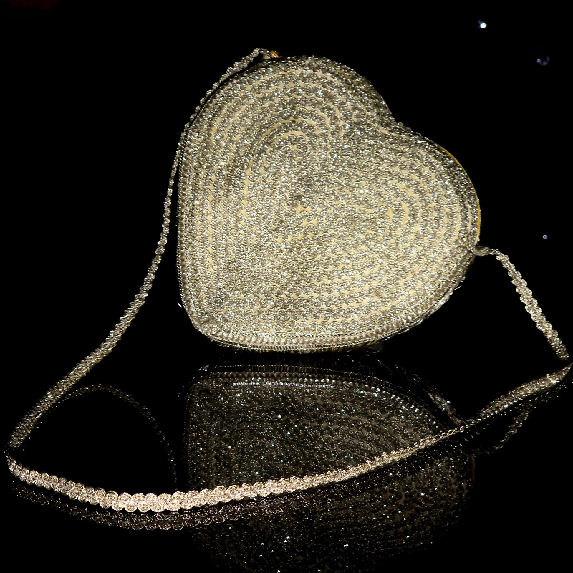 The Moonlit Heart - The Glow of Dreams & The Spark of Stars