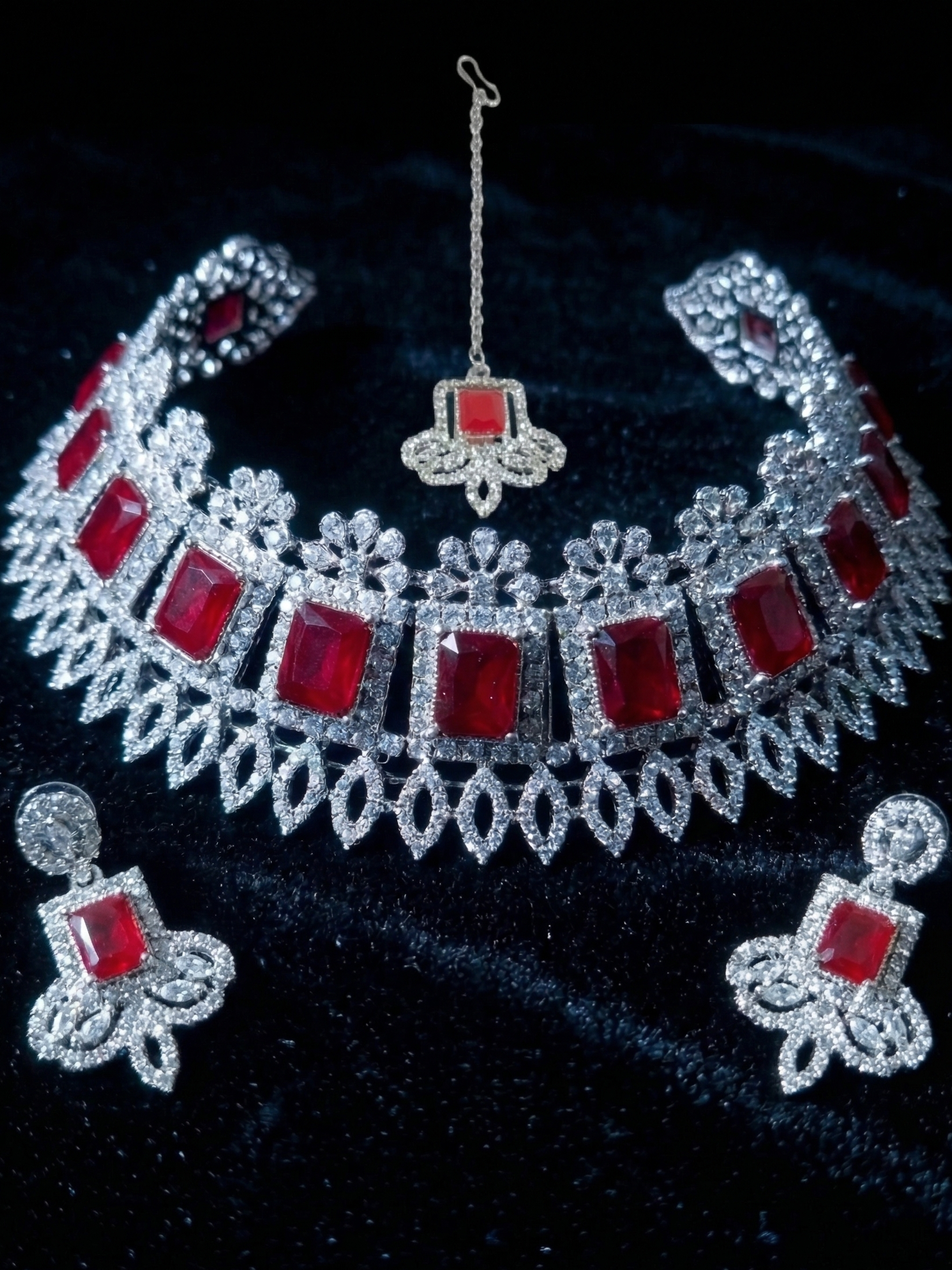 Crimson Keystone Choker Set