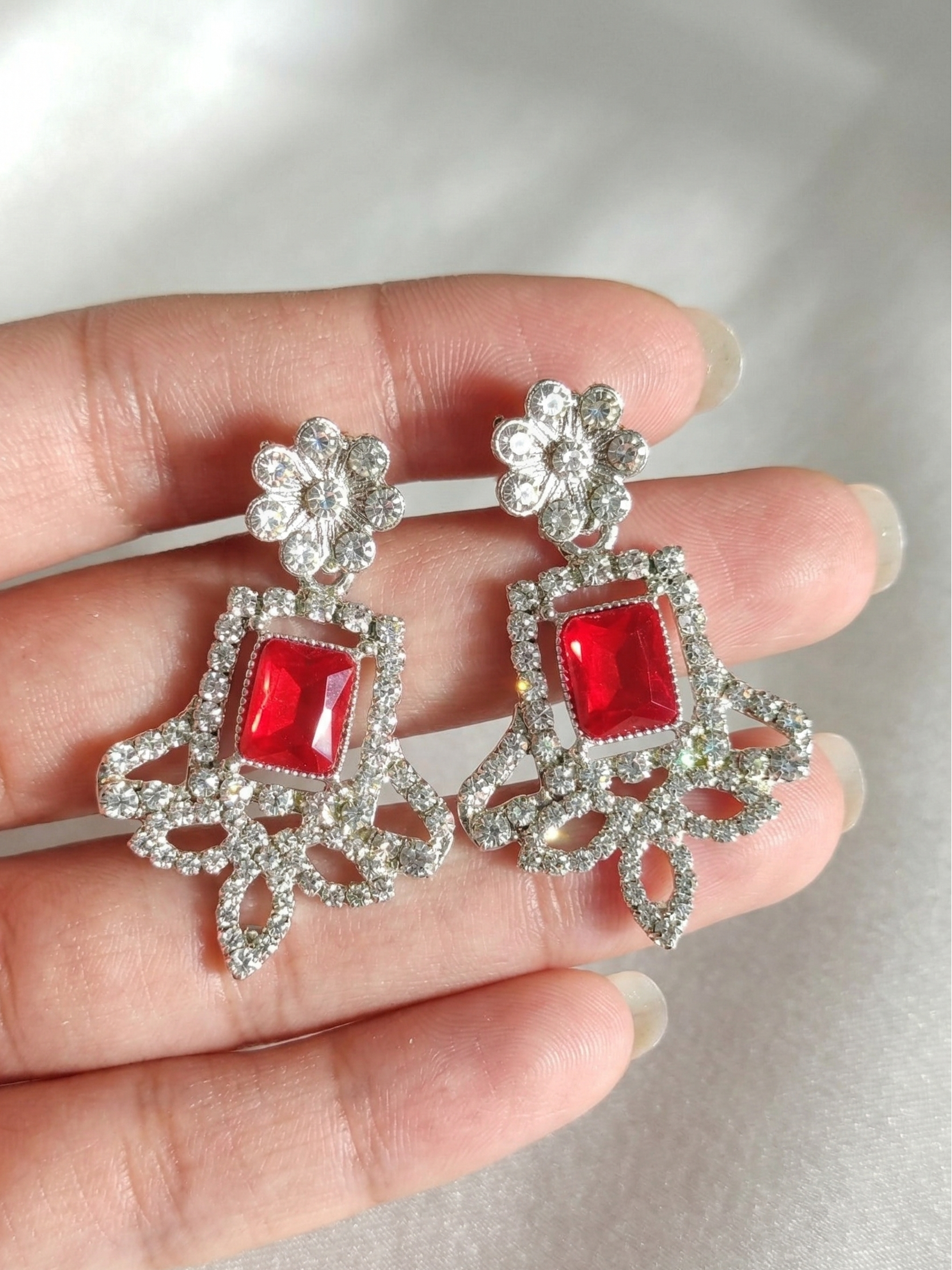 Crimson Keystone Choker Set