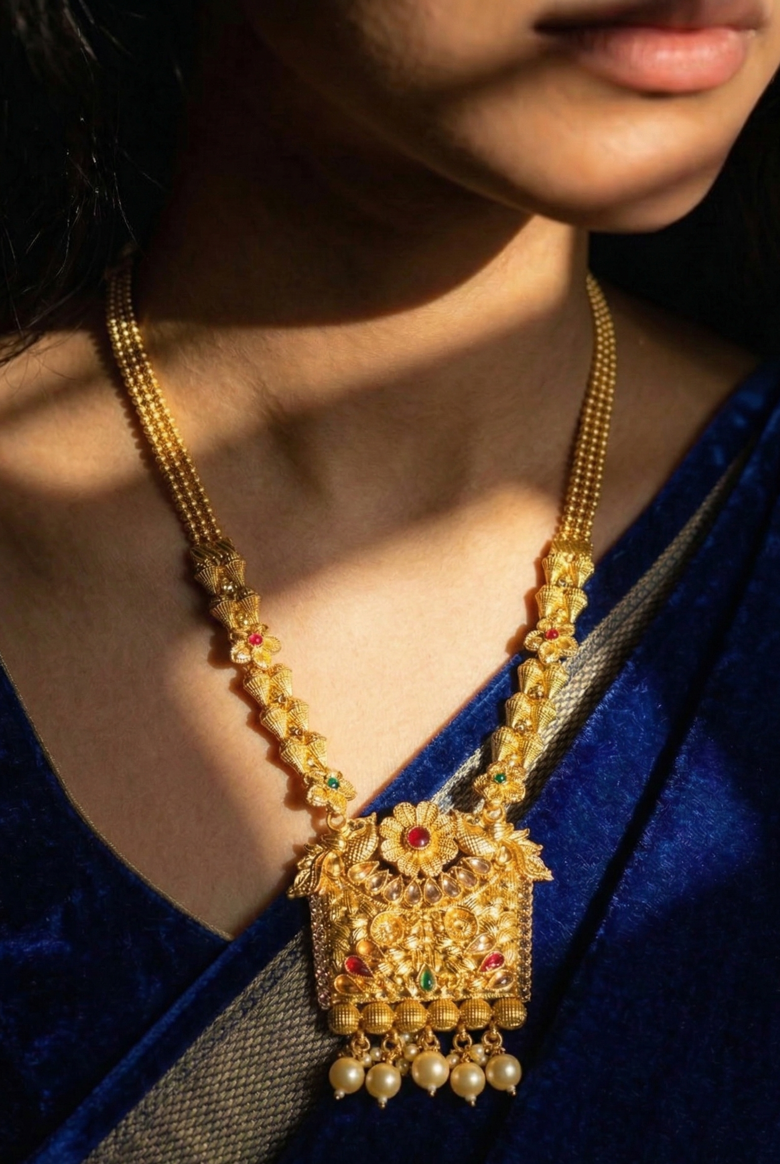 Mandira Drape Necklace Set